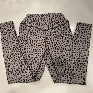 Balance Athletica Kingdom Leggings Gray and Black Print S